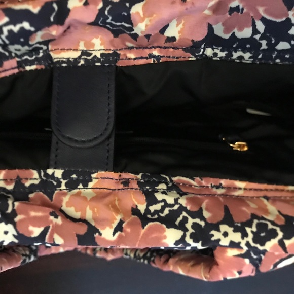 🎊HP🎊🔥5 ⭐️ NWT Ultralight Marc Jacobs Bag🔥 - Picture 5 of 8